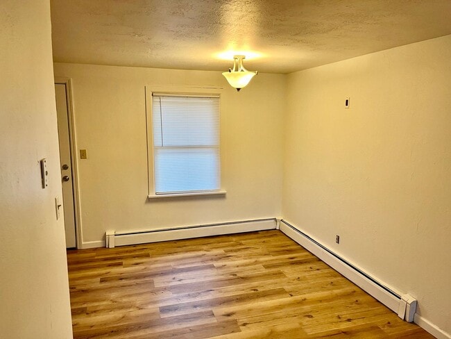 Photo - 1708-1712 Amy St Unit 1708 Amy St