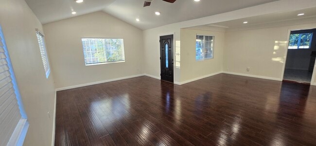 Photo - 532 Porter St