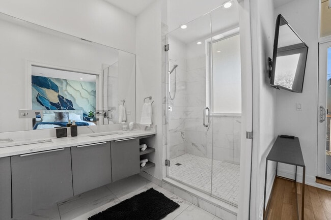 Photo - 2046 W Chicago Ave Unit ID1244960P