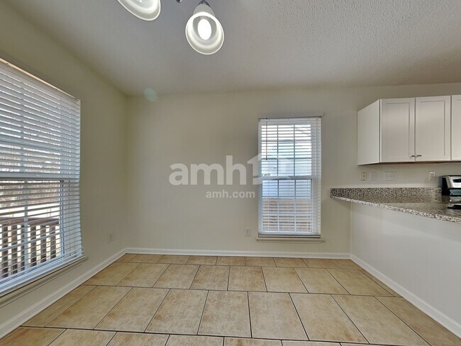 Photo - 8616 Warwick Crest Ln