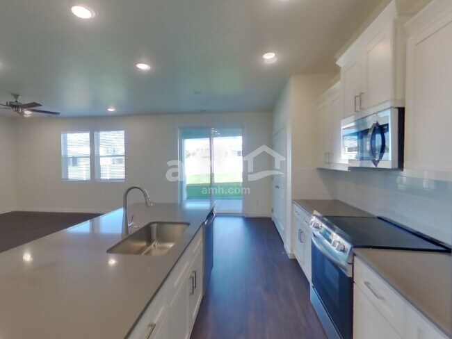 Photo - 9524 W Shumard St