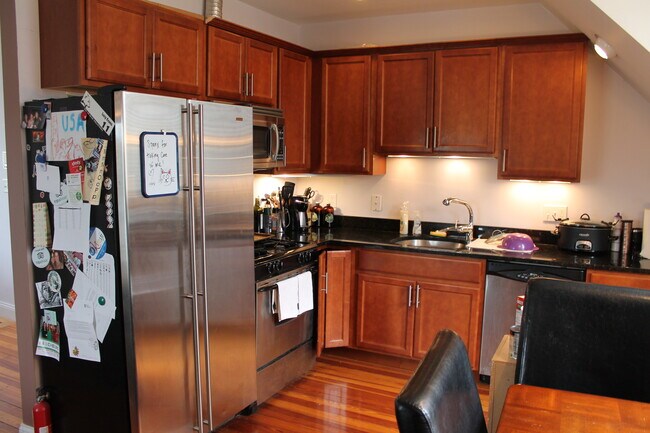 Photo - 73 Perthshire Rd Unit 73B