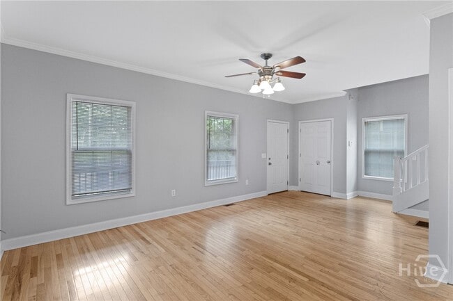 Photo - 472 First Street