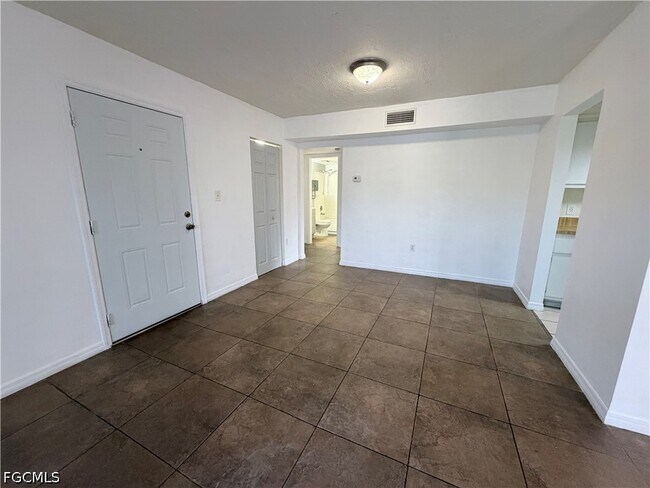 Photo - 12636 Kenwood Ln Unit B