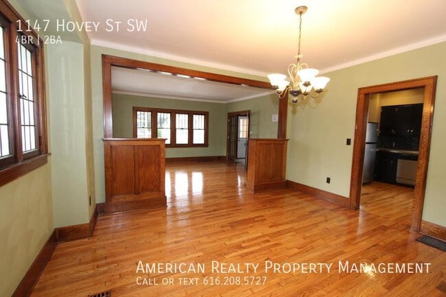 Photo - 1147 Hovey St SW