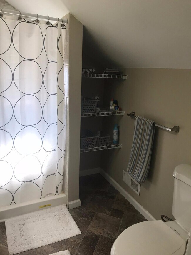 Beautiful 4 bedroom, 2.5 bath home House Rental in Emmaus, PA