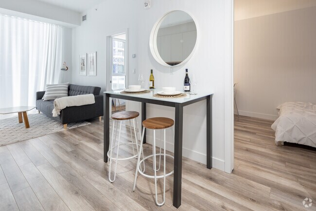 2BR, 1BA - 682 SF - Dining Area - Loxley Mille Carré