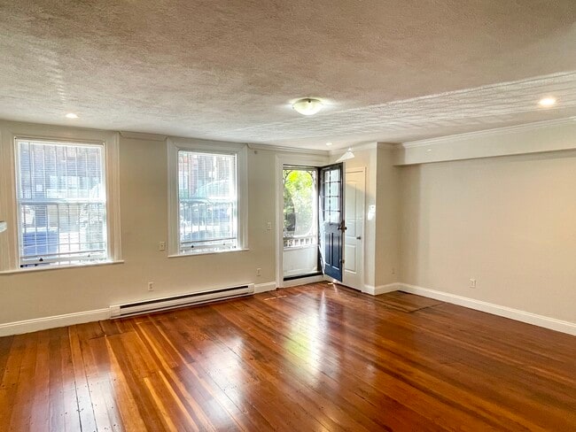Photo - 181 Beacon St