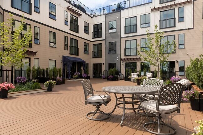 Building Photo - 519 Broadway Unit 208 Rental