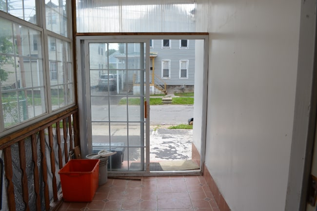 Building Photo - 1406 Neilson St Rental
