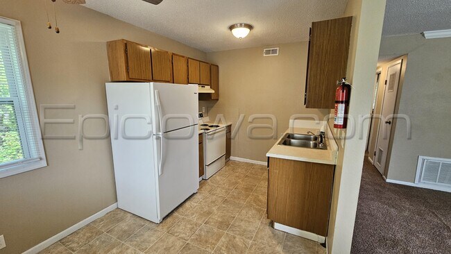 Photo - 1209 O Ave Pl NE
