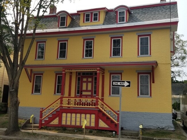 29 N Union St