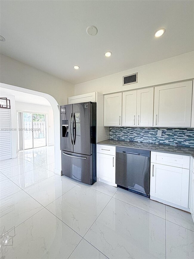 Photo - 240 NW 36th St
