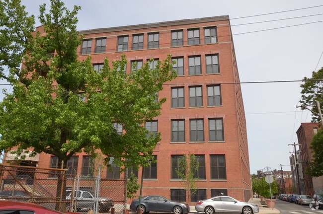Primary Photo - Cigar Factory Lofts