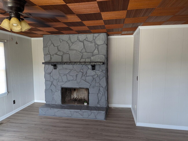 Photo - 1032 Bedford Dr