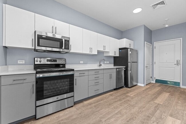 Building Photo - 30 Beacham St Unit 306