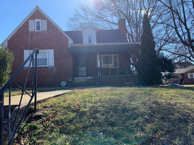 Building Photo - 3403 Aberdeen St