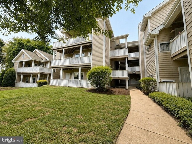 Building Photo - 14314 Climbing Rose Way Unit 102