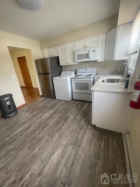 Photo - 1160 Roosevelt Ave