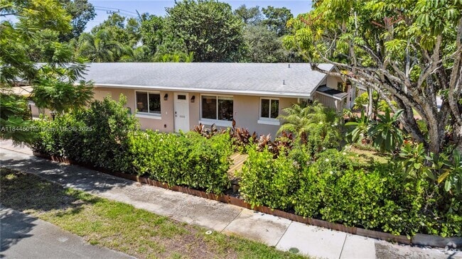 Building Photo - 1619 SW 8th Ave Unit 2 Rental