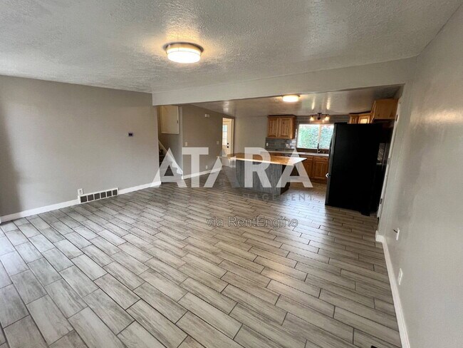 Photo - 3213 Rushton Ln