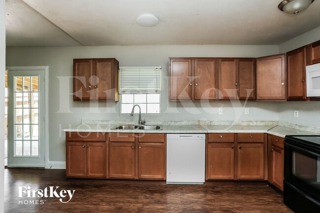 Photo - 6418 Briarknoll Dr