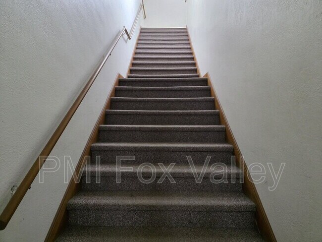 Photo - 103 N Elm St Unit B