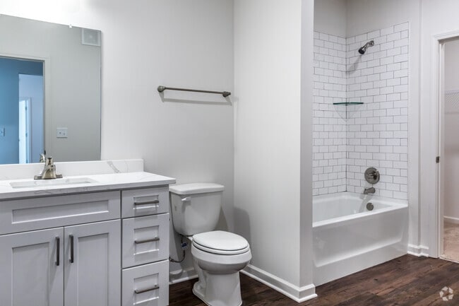 2BR, 2BA - 1322SF - 1st Bathroom