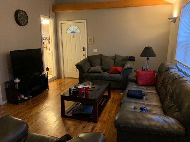 Photo - 2321 W Belmont Ave Unit 3R