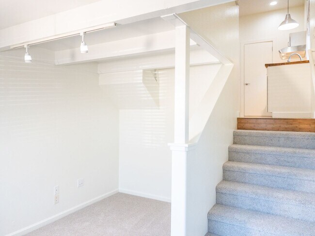 Photo - 961 Central Ave Unidad 961 Central Ave - Studio