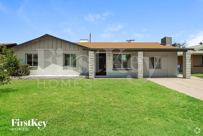 Building Photo - 1812 W Morten Ave Rental