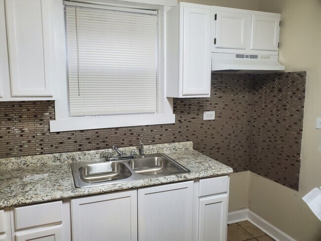 Photo - 7809 S Marshfield Ave Unidad 7809 South Marshfield #1