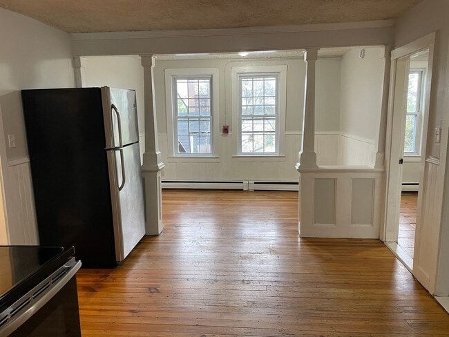 Building Photo - 2BR/1BA available Now!! Unit 204 Rental