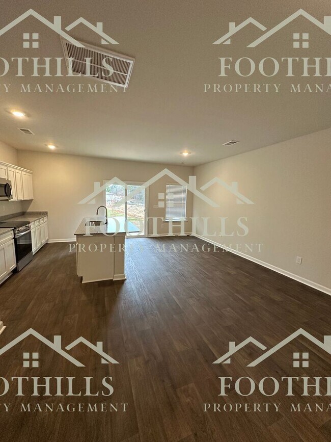 Photo - 104 Lowland Dr