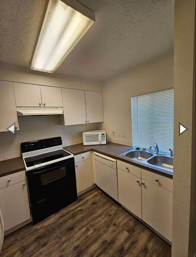 Photo - 1312 S Denver Ave Apartment Unit 2
