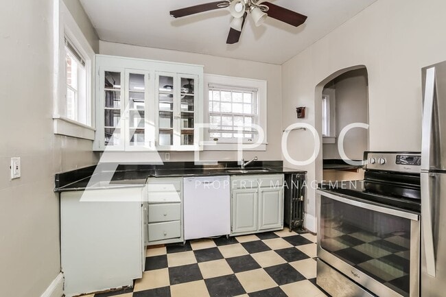 Photo - 400 S Josephine Boyd St