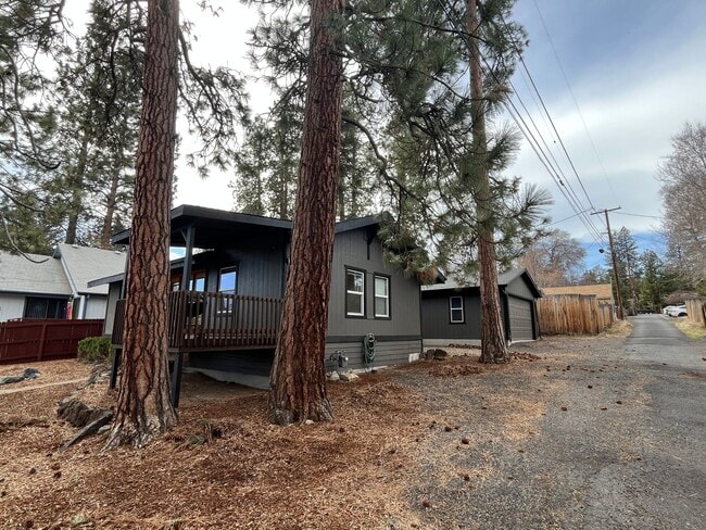 Photo - 1027 NW 13th St