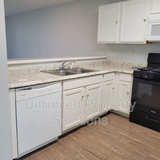 Photo - 209 Sunn Aire Ct