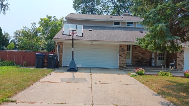 Front of Property - 7901 Daniel Ct Townhome
