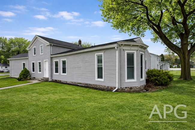 Photo - 100 Lake Ave Unit 1