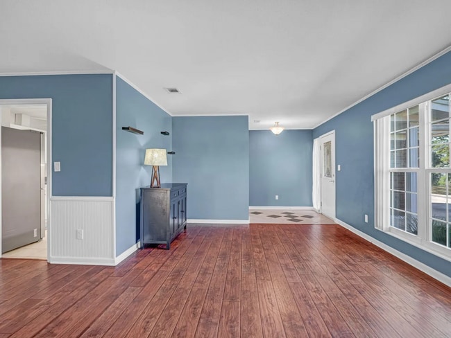 Photo - 40 Sharilyn Dr