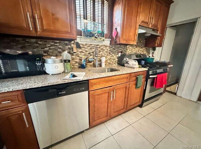 Photo - 32 Herbert Ave