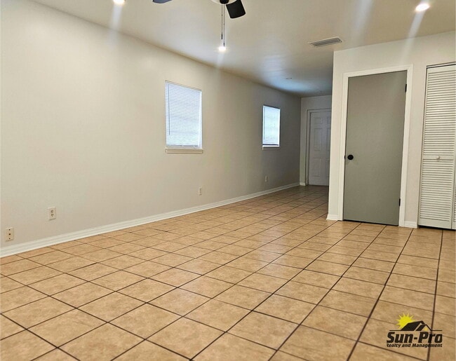 Photo - 715 Georgia St Unit 1