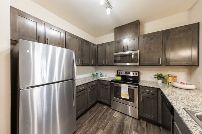 Building Photo - Limited-Time Savings on Modern Comfort! Unit HAC2 Rental