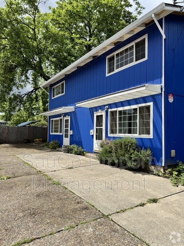 Building Photo - 538 S Nebraska St Rental