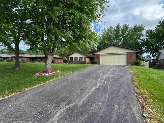 Photo - 5855 Thatcher Dr House