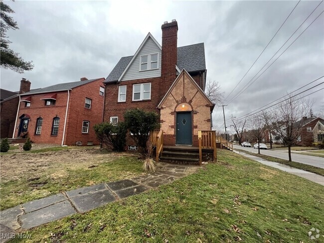 Building Photo - 3633 Tullamore Rd Rental