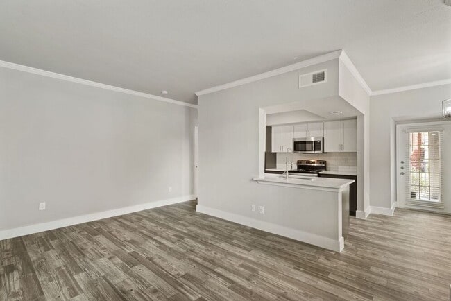 Living Room - Highland Apartments