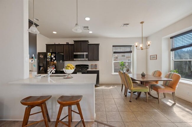 Photo - 2209 Nestlewood Dr