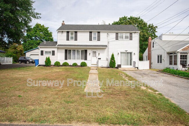 Photo - 7 E Howard St House